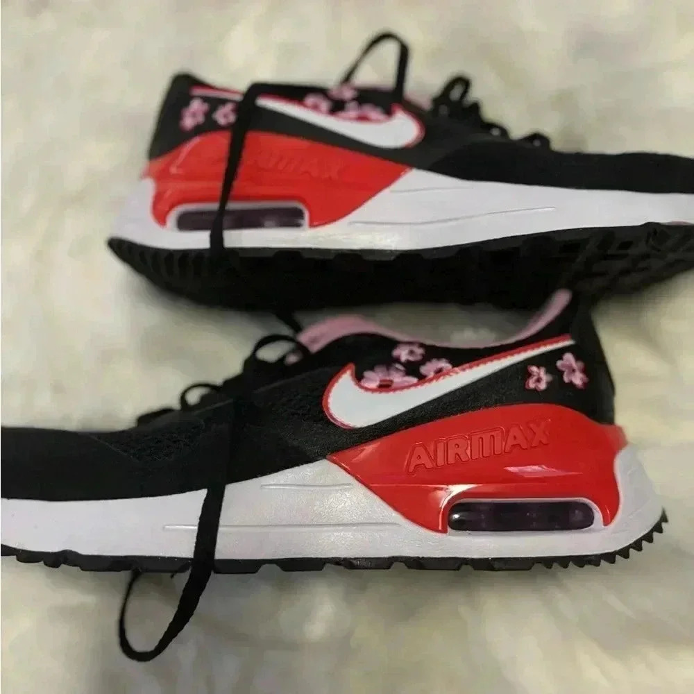 Nike Youth-Used Excellent Condition - Picture 1 of 2